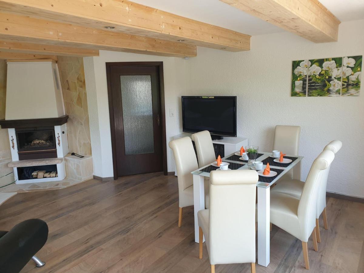 Apartment Saechsische-schweiz-ferienhaus-wohnung-1-mit-elbblick-sauna-und-kamin