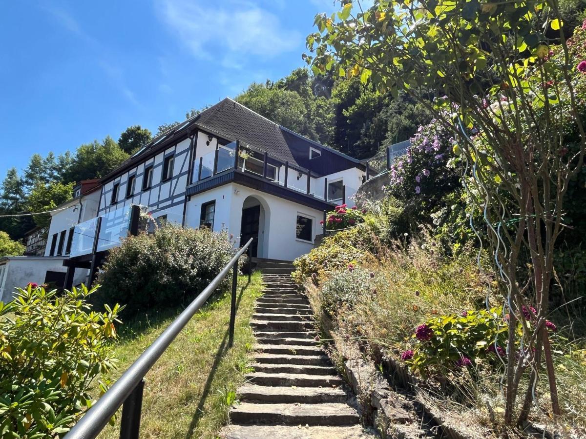 Saechsische-schweiz-ferienhaus-wohnung-1-mit-elbblick-sauna-und-kamin Konigstein an der Elbe